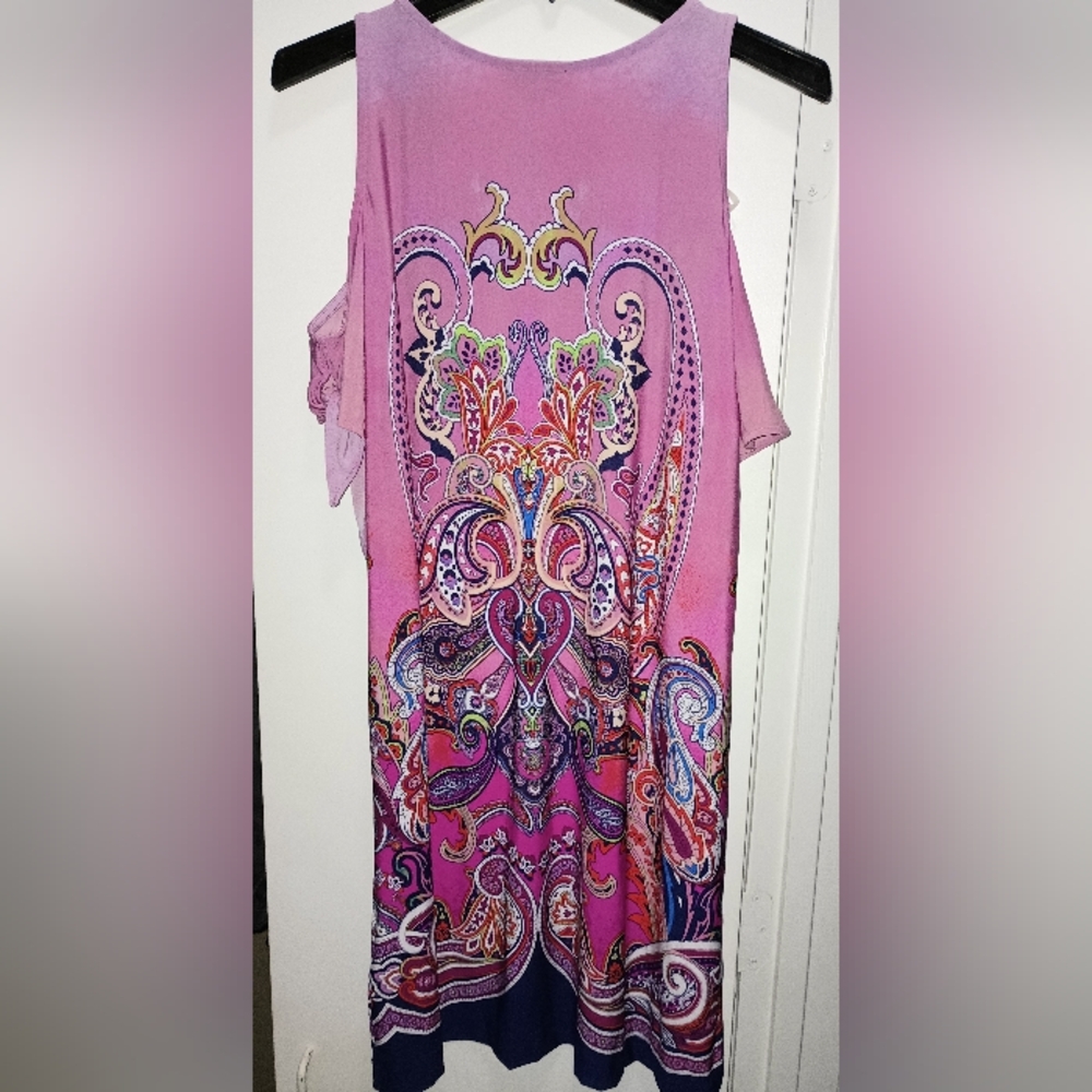 Cute pattern cold shoulder dress